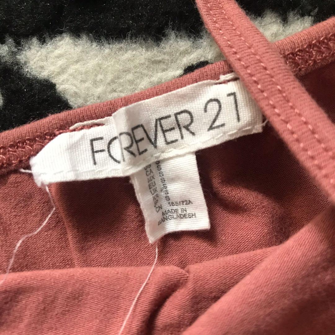 Forever21 spaghetti strap top (Category: Sleeveless) located in Paranaque City. Submitted by rahhapunzel (Listing ID 1035972076, Image 2). Description: • worn only a few times • rfs: decluttering.