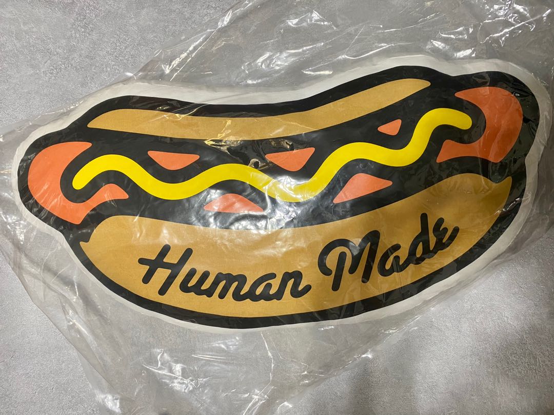 Human Made Hot Dog Cushion, 名牌, 服裝- Carousell