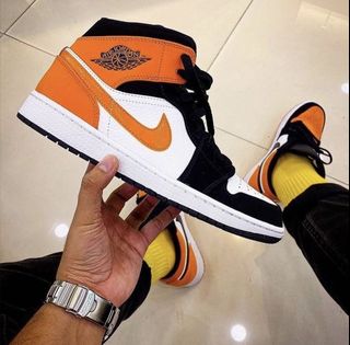 (Category: ) located in . Submitted by shopwith.styleee (Listing ID 1035864829, Image 1). Description: .