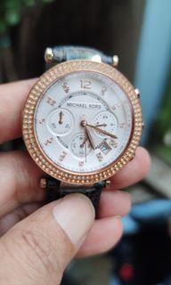 Jam tangan Crono Michael Kors