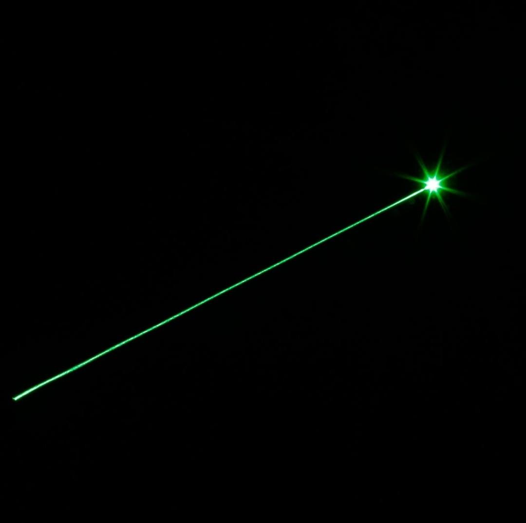 Разрушающие лучи. Луч лазера. Лазер из. Лазеры из глаз. Зеленый Луч.