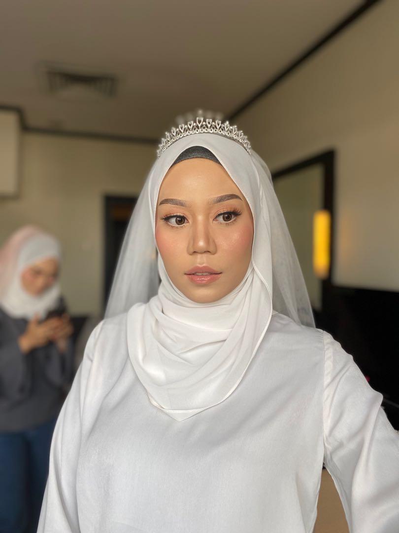 Makeup Murah (Category: Makeup) located in Kuala Lumpur. Submitted by stuffbymyrra (Listing ID 1035955549, Image 2). Description: IG: @facesbymyrra Makeup rate: RM150 - RM250 exc transport.
