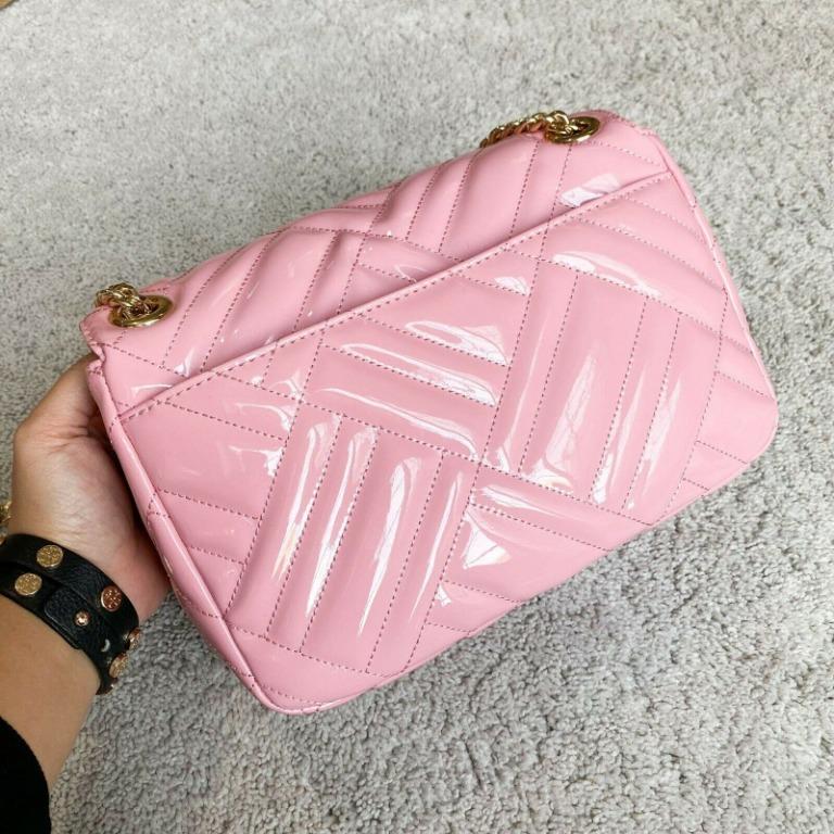 Michael kors peyton discount medium patent shoulder bag