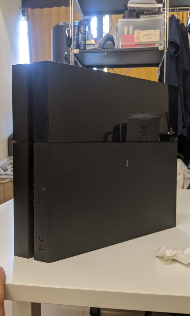Ps4 playstation 4 (second hand), 電子遊戲, 電子遊戲機, PlayStation Carousell