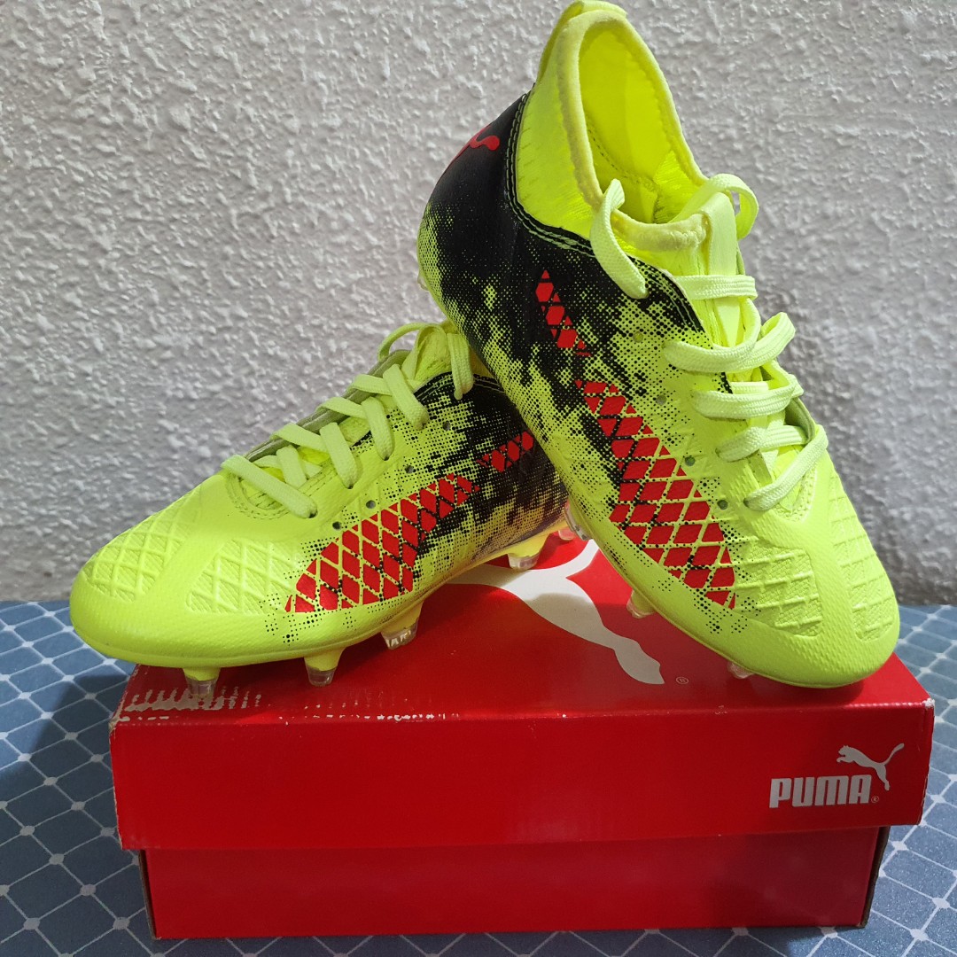 puma junior soccer boots