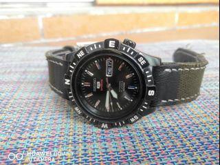 harga seiko 5 sports automatic 24 jewels 100m 4r36a