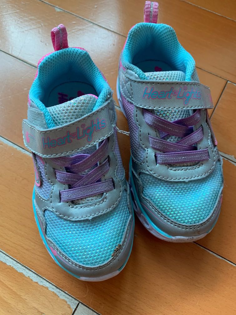 skechers aeon station 18