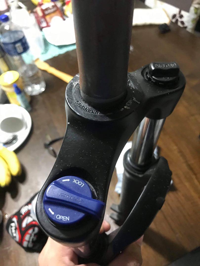 Sr suntour xct 30 fork top