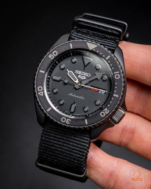 Seiko stealth black 2025