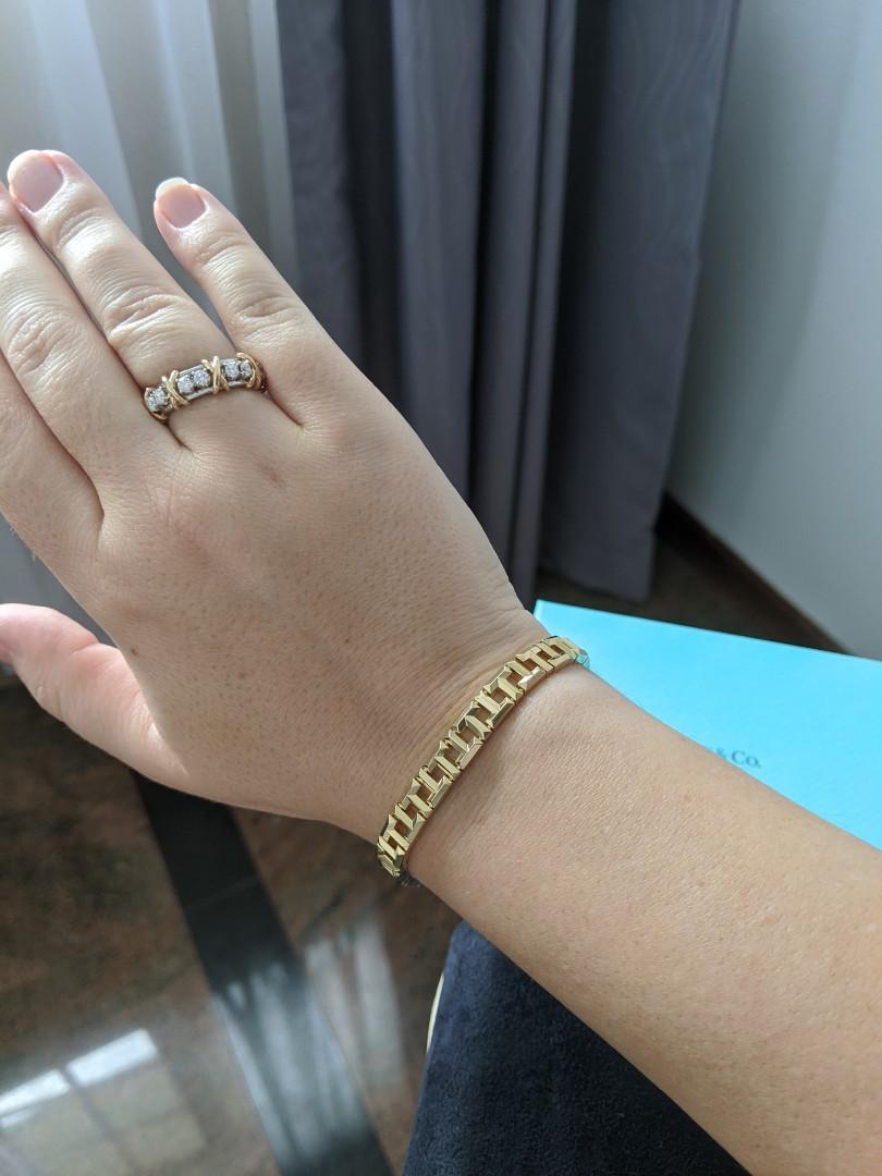 Tiffany and co true narrow T bracelet 18k yellow gold