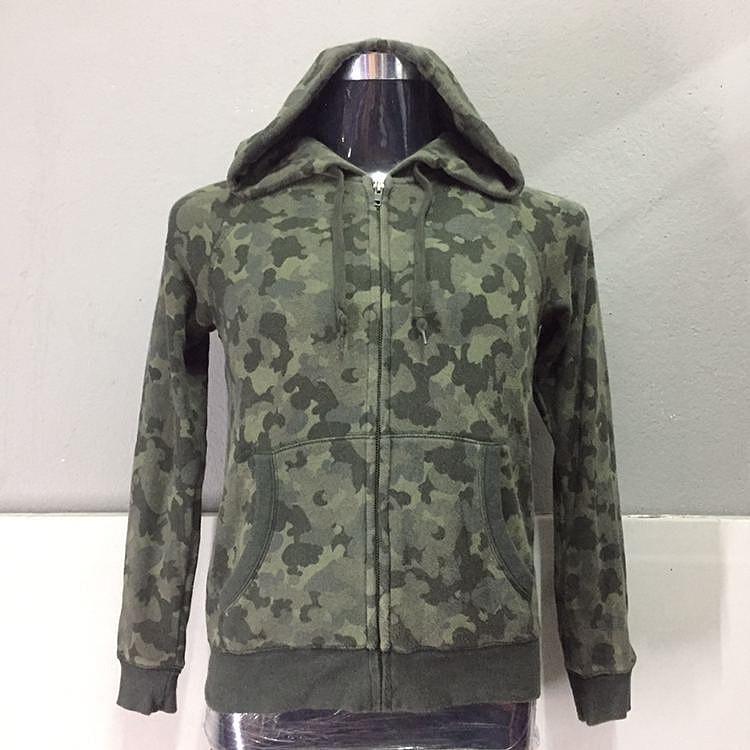 Uniqlo camo hoodie