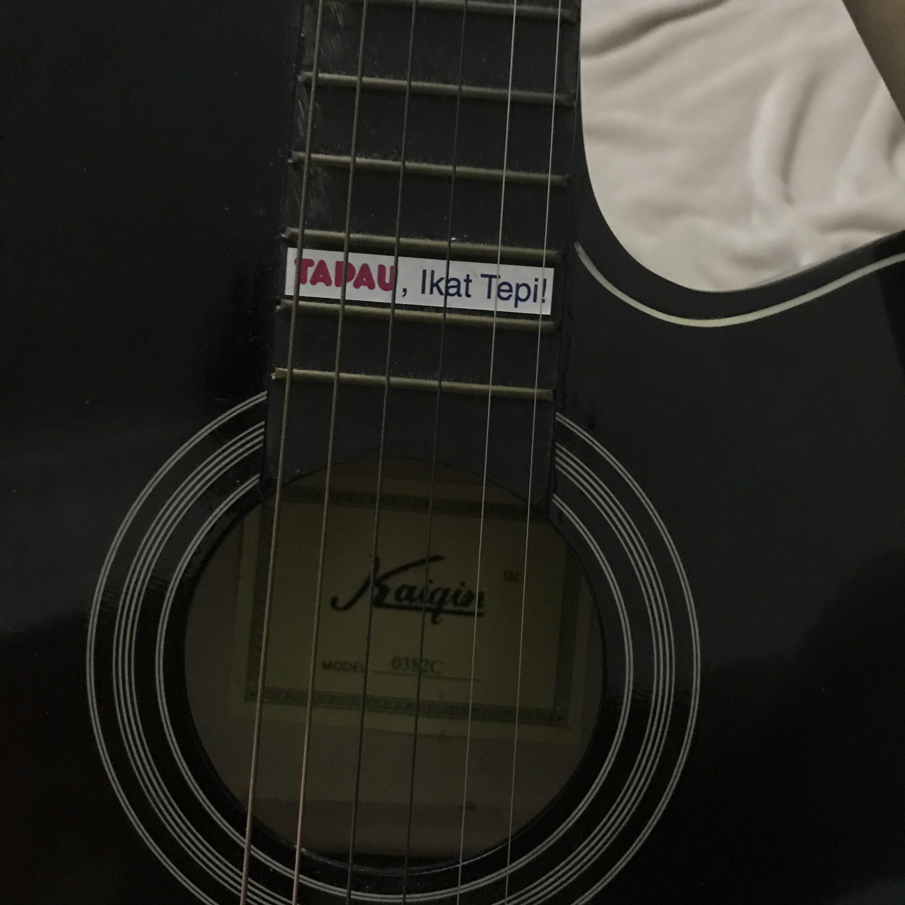 Vintage Acoustic Guitar Music Media Music Instruments On Carousell