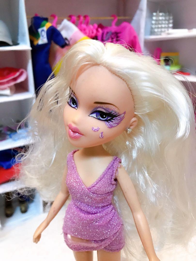 Chic Mystique Cloe Bratz Doll, Hobbies & Toys, Toys & Games on Carousell
