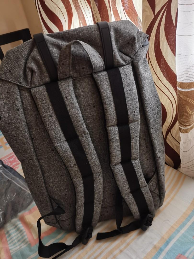 Herschel Retreat Mid Volume 14L Men s Fashion Bags Backpacks on Carousell