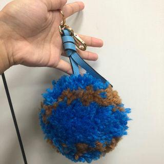Loewe 毛球吊飾