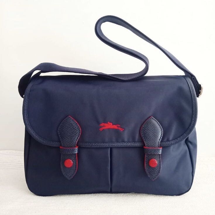 Longchamp club messenger bag store