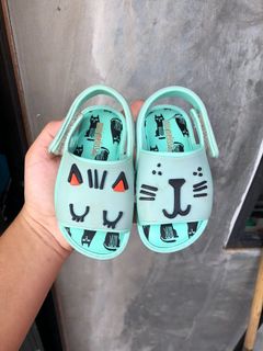 (Category: ) located in . Submitted by nerys_closet (Listing ID 1035991461, Image 1). Description: .