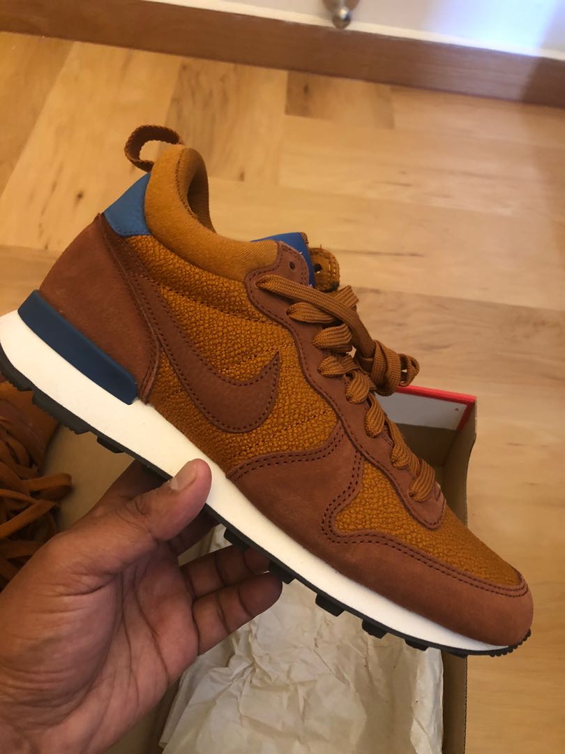 womens internationalist nike