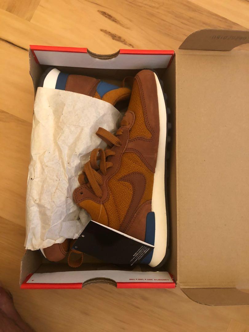 womens internationalist nike