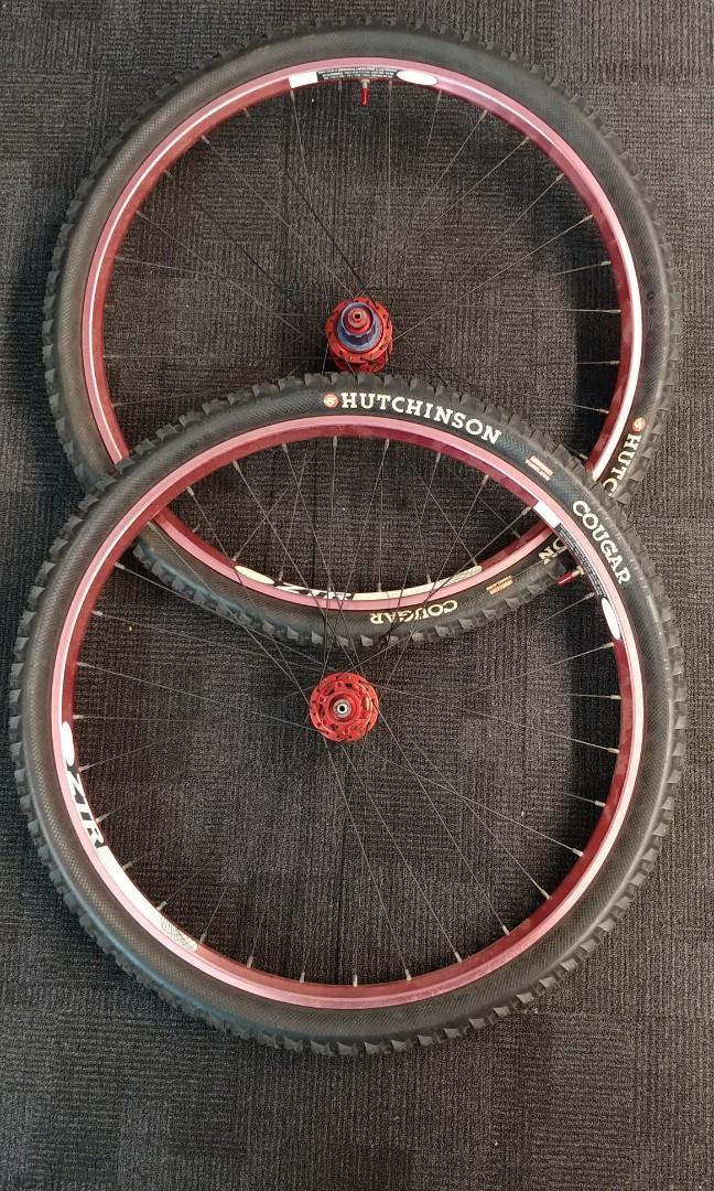 Stan s Notubes ZTR 26 Wheelset Sports Equipment Bicycles Parts Parts Accessories on Carousell
