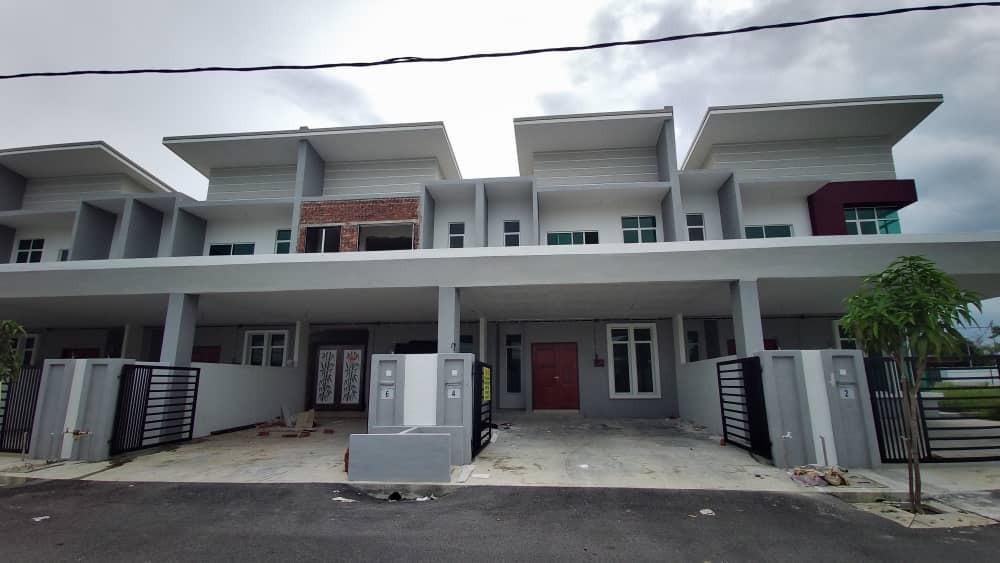 Rumah Teres 2 Tingkat Sepang Trovit