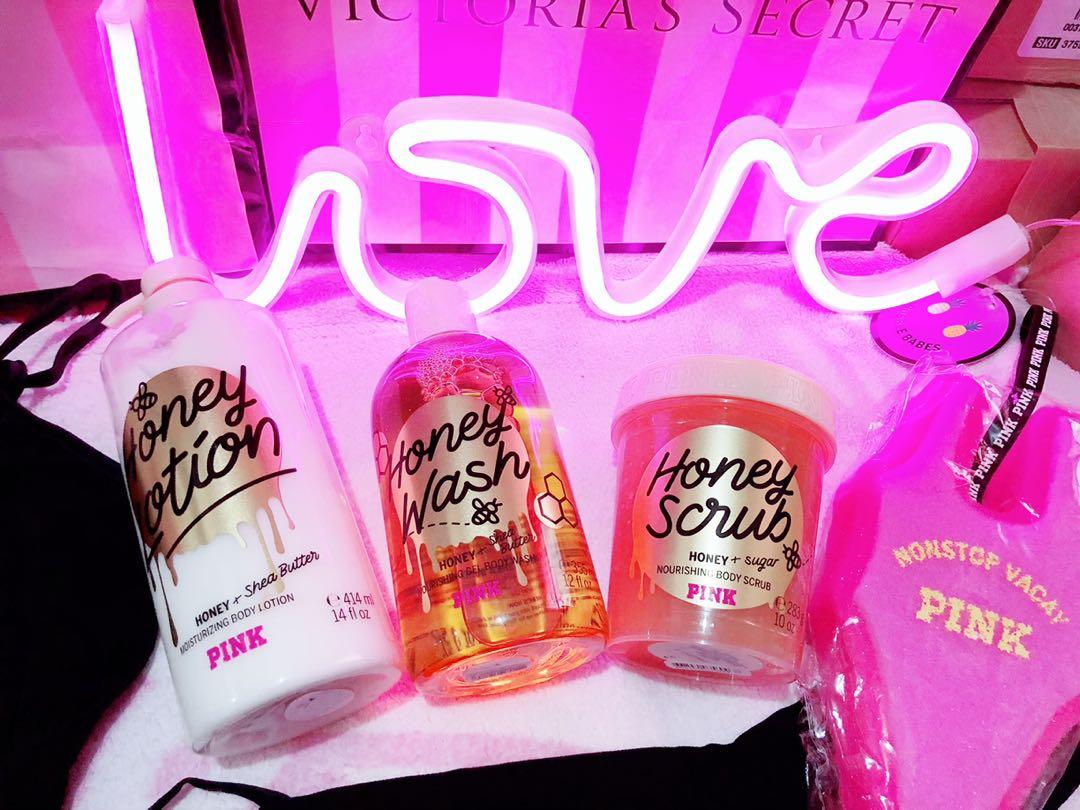 Victoria’s Secret Shower Set, Beauty & Personal Care, Bath & Body, Bath