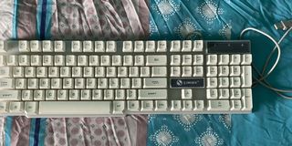 (Category: ) located in . Submitted by cloud_storesg_ (Listing ID 1036057939, Image 1). Description: .