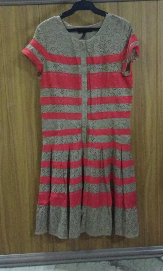 BCBG brown dress (Category: Dresses) located in Pasig City. Submitted by flowerdreams.mnl (Listing ID 1036297047, Image 1). Description: .