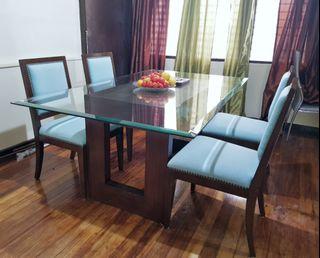 Beautiful 4pc dining set!!