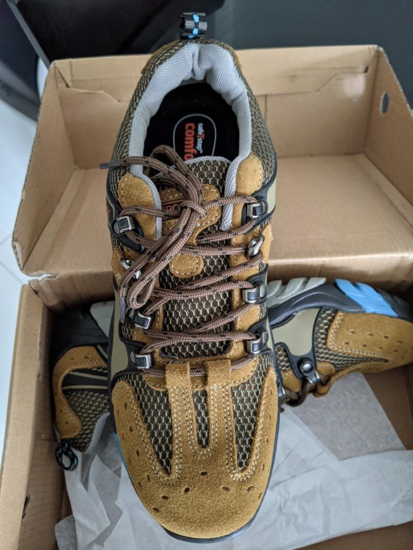 BNIB Hiking Shoes Size 45 : Reduced 
