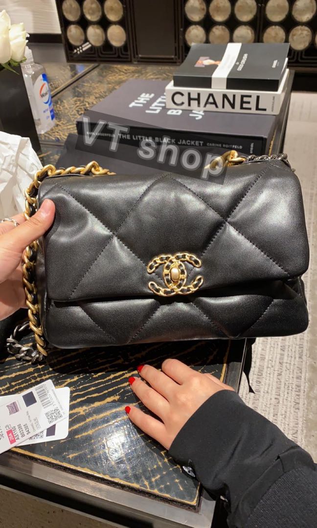 Chanel 19 26 cm new arrivals