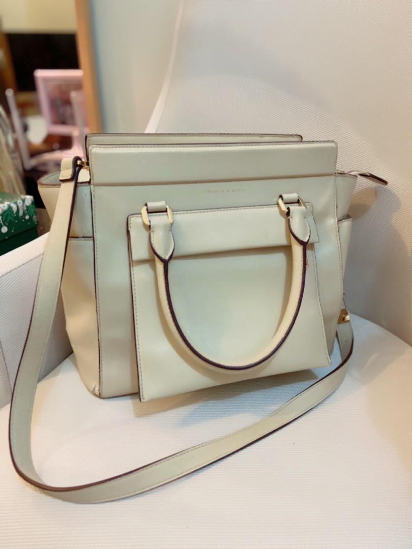 beige guess purse