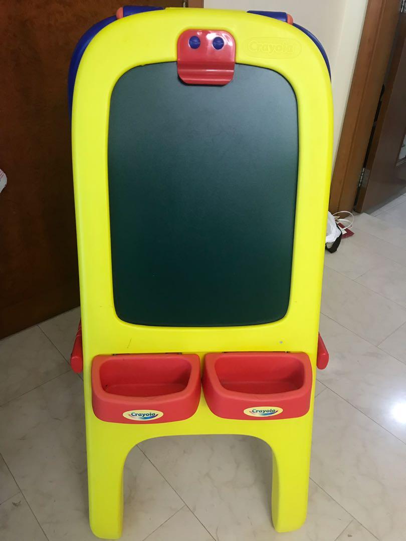 Crayons whiteboard and chalkboard, Babies & Kids, Baby Nursery & Kids