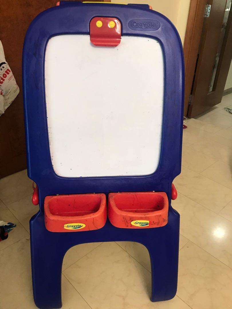 Crayons whiteboard and chalkboard, Babies & Kids, Baby Nursery & Kids
