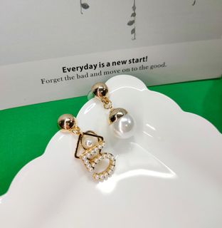 (Category: ) located in . Submitted by artilicious (Listing ID 1036346169, Image 1). Description: .