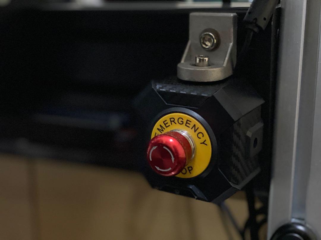 Fanatec DD1 PS4 Edition (Base) + Formula V2 wheel (new) + Killswitch