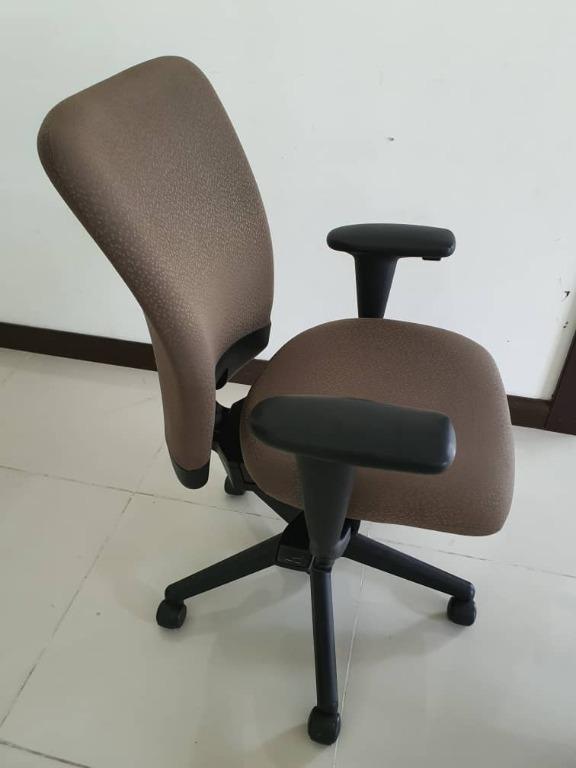 Haworth office chair, Furniture & Home Living, Furniture, Chairs on