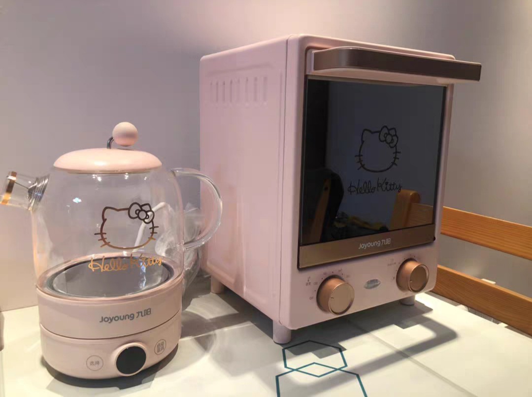 Hello kitty Oven Toaster TV Home Appliances Kitchen