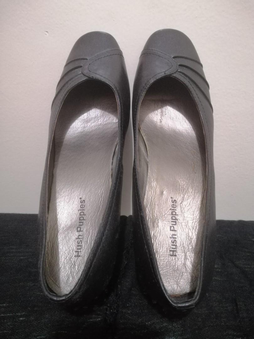 Hush Puppies Black shoes (Category: Heels) located in Paranaque City. Submitted by cling20 (Listing ID 1036289709, Image 1). Description: Used a few times only Can fit size 8.5 to 9 No flaw Message me if you have further queries. #wfsale.