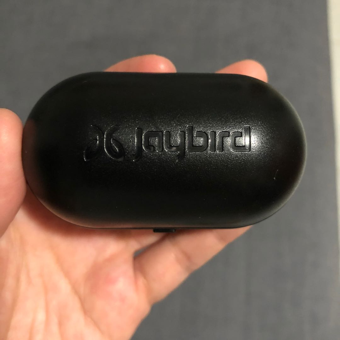 jaybird run charging case