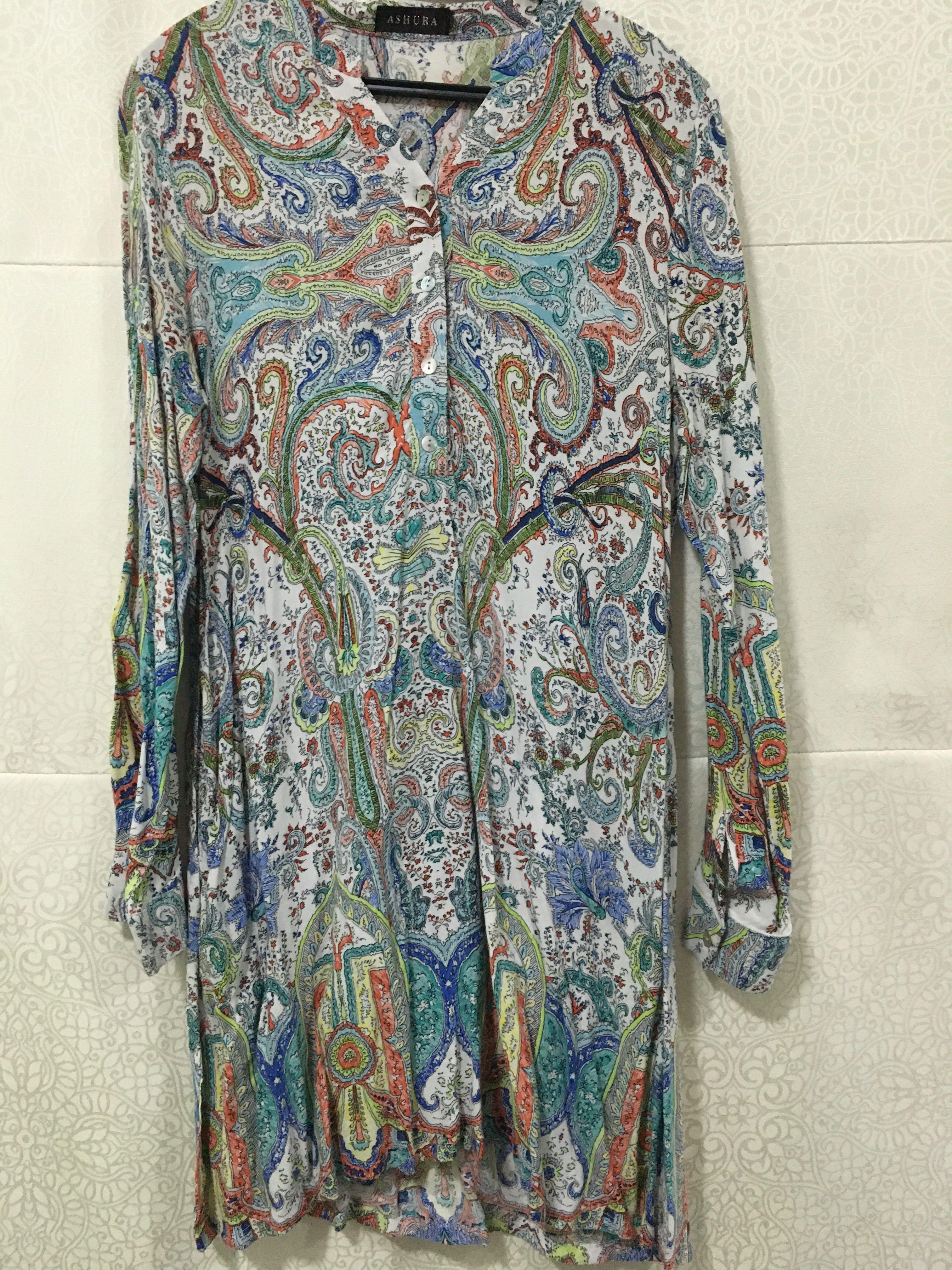Patterned Long Blouse (Category: Blouses) located in Gombak. Submitted by passtheluvv (Listing ID 1036289161, Image 2). Description: Soft cool cotton material, with side zip and one side pocket. Shoulder: 14.5 Bust: 38 Length: 34 *Measurements are in inches and may have slight errors due to different measuring methods BUY 3 AND MORE ITEMS FOR FREE SHIPPING. PM FOR MORE DETAILS 😄.