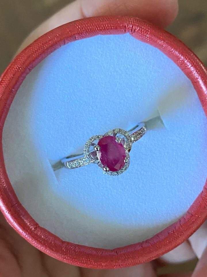 Red Ruby Ring (Category: Rings) located in Singapore. Submitted by feefie (Listing ID 1036248592, Image 2). Description: BN red ruby ring with micro design Size 7 Sell due to oversized for me.