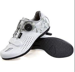 bicycle shoes near me