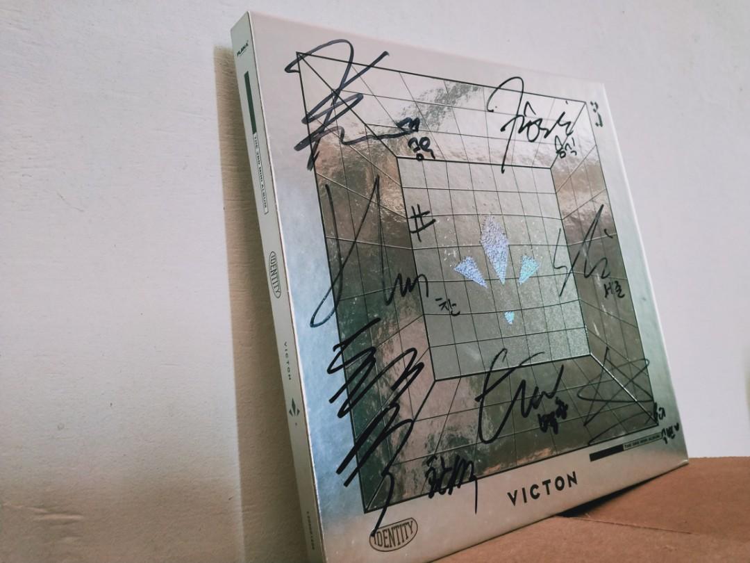 SIGNED ALBUM] VICTON 3RD MINI ALBUM IDENTITY, Hobbies & Toys