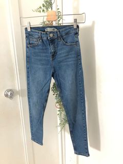（分類：）位於 。 由 lyrasavannah 提交（商品編號 1036205790，圖片 1）。簡介： 。