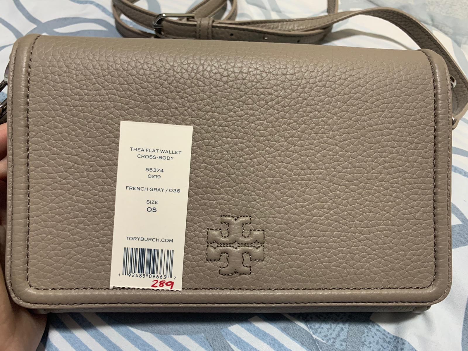 Tory Burch Thea Flat Wallet Grey Leather Crossbody Bag(Direct from USA),  Luxury, Bags & Wallets on Carousell
