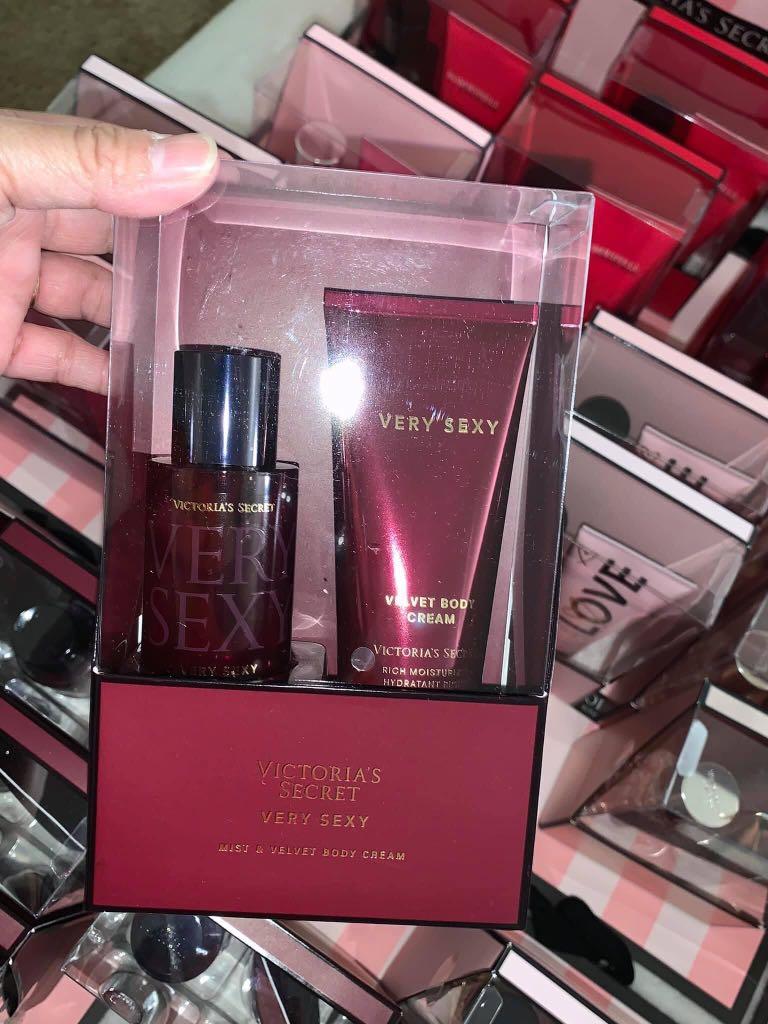 travel fragrance mist & velvet body cream gift set