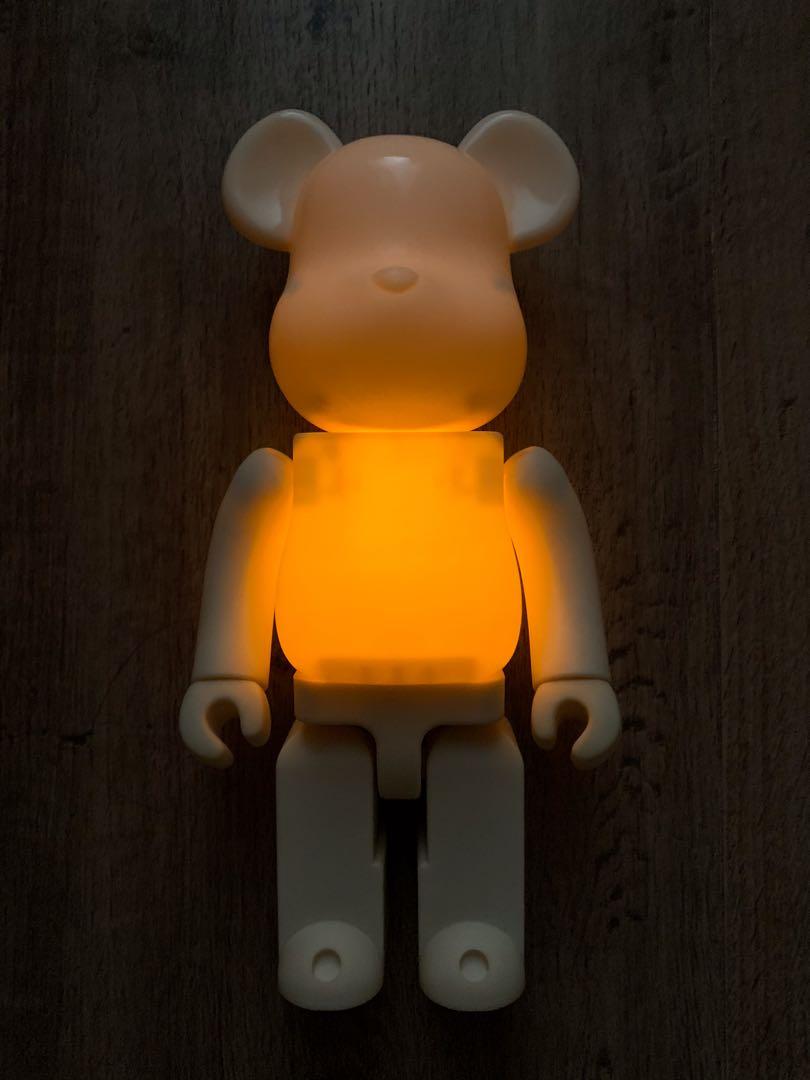 Bearbrick 400% Candle Ivory, 興趣及遊戲, 玩具& 遊戲類- Carousell