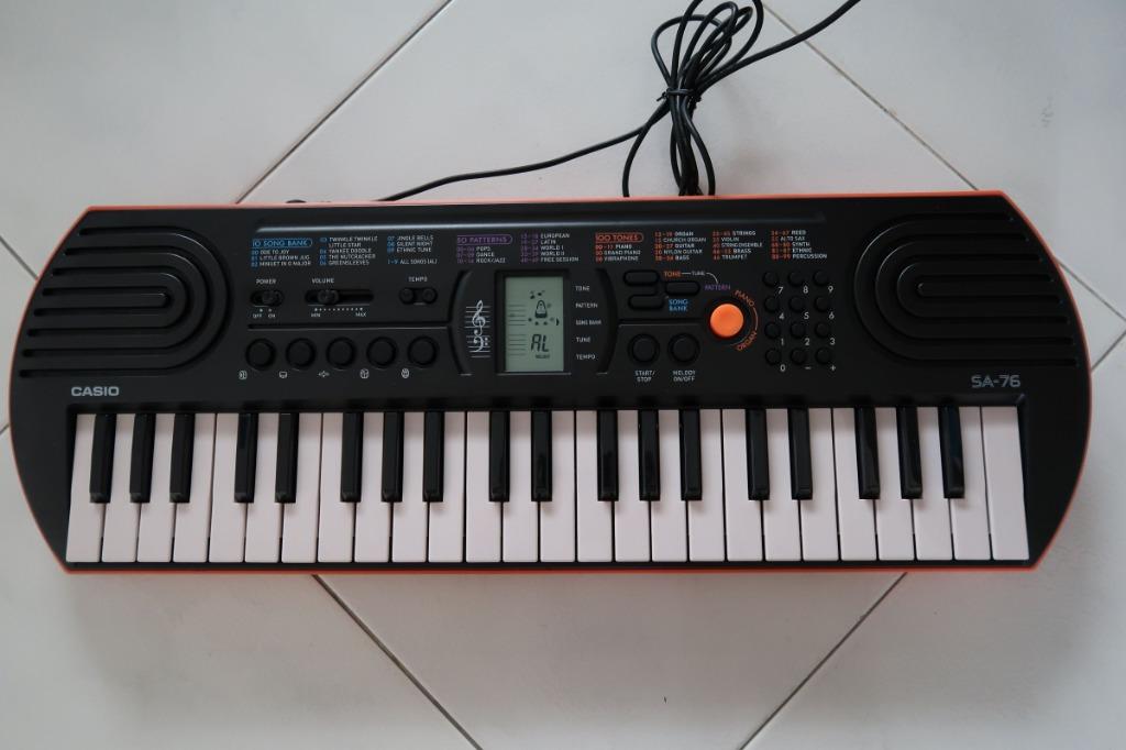 Casio Electronic Keyboard SA76, Hobbies & Toys, Music & Media, Musical