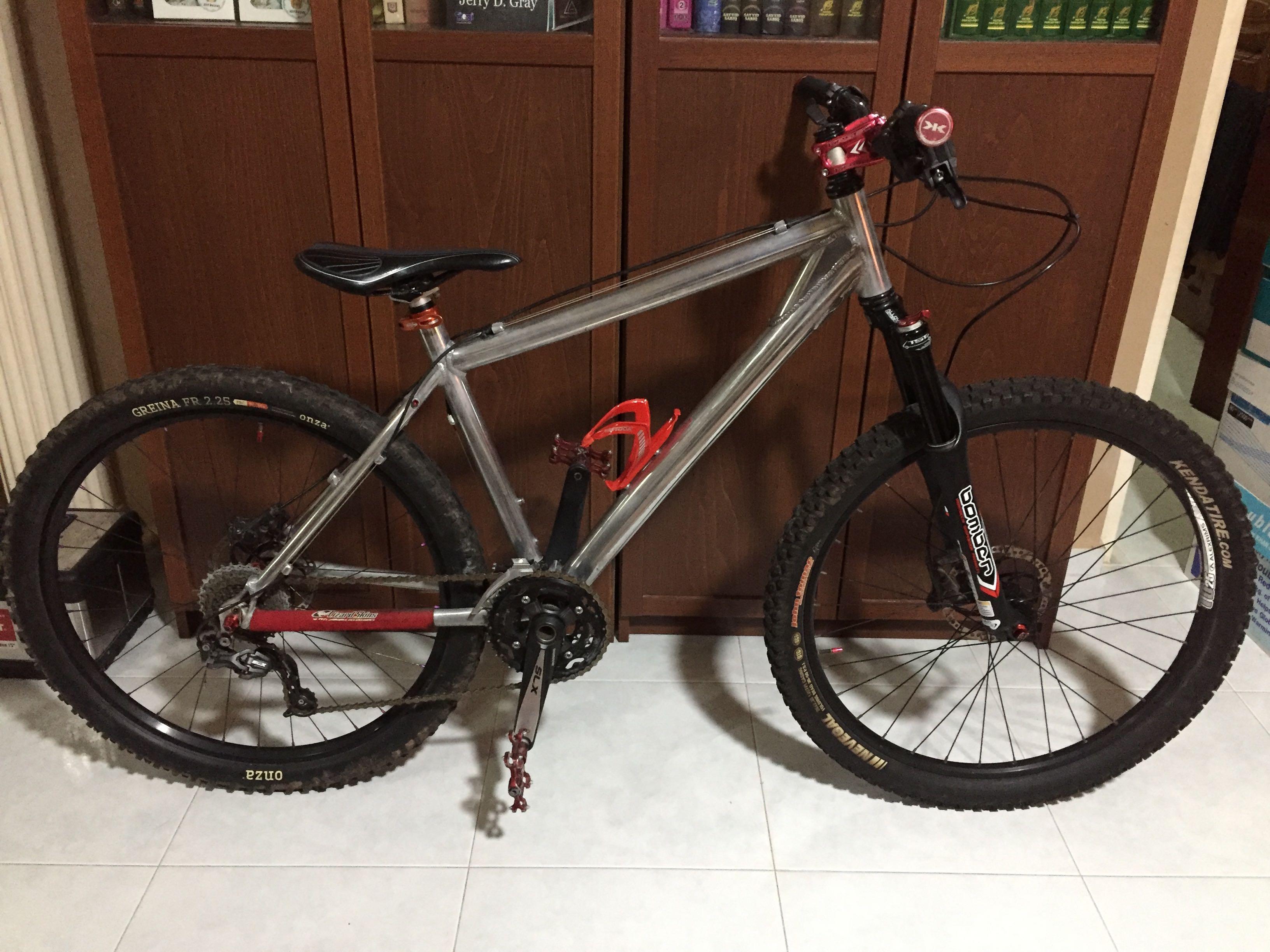 Chrome Mountain Bike M Size